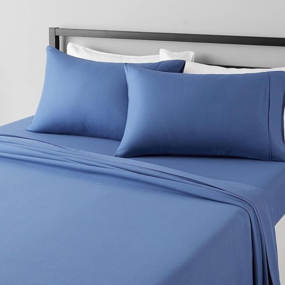 New 4-Piece Deep Pocket Bedding Sheets • Dutch Blue • Queen - Picture 1 of 6